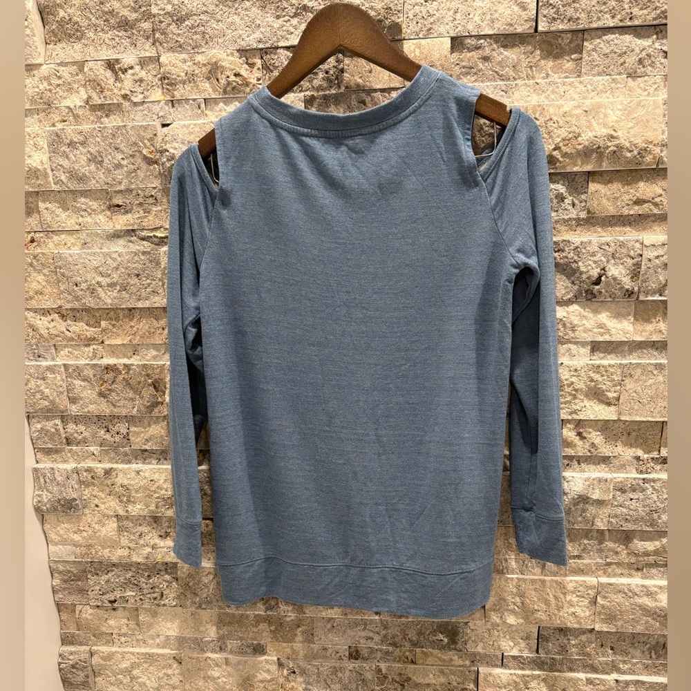 Dalia Blue Cold Shoulder Sweater‎ size M - Picture 3 of 6